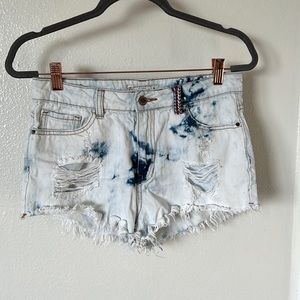 Angel Kiss Bleach-Dyed Distressed Jean Shorts